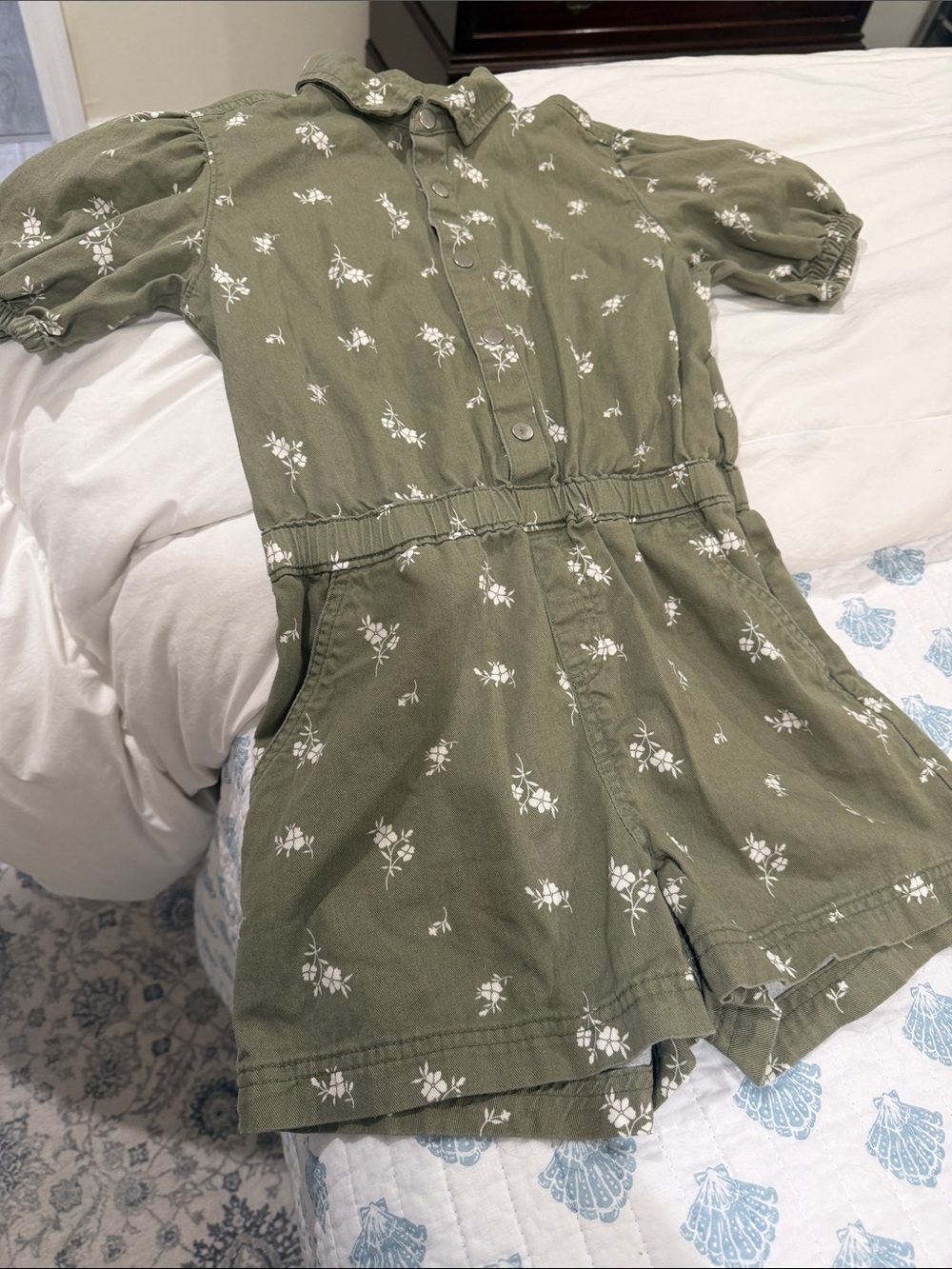 Old Navy Olive Green Floral Button Romper girls L 10-12
